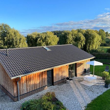 Ferienhaus Auszeit Mit Sauna Schwarz Buitenkant foto