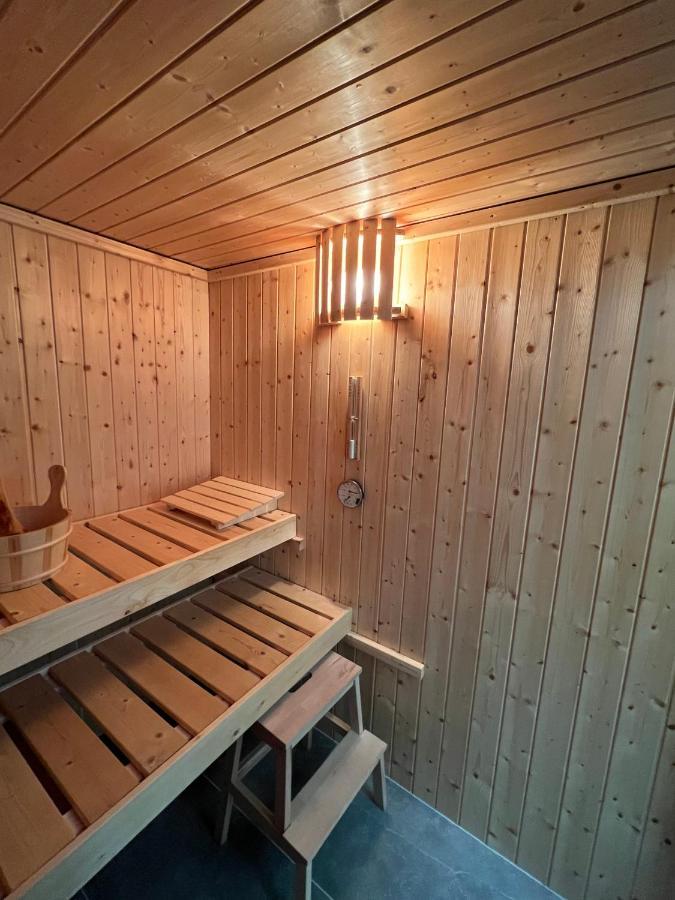 Ferienhaus Auszeit Mit Sauna Schwarz Buitenkant foto