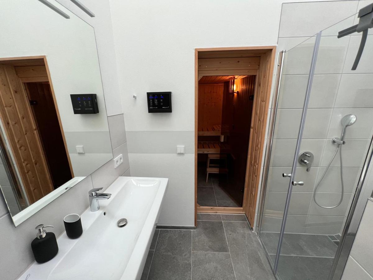 Ferienhaus Auszeit Mit Sauna Schwarz Buitenkant foto