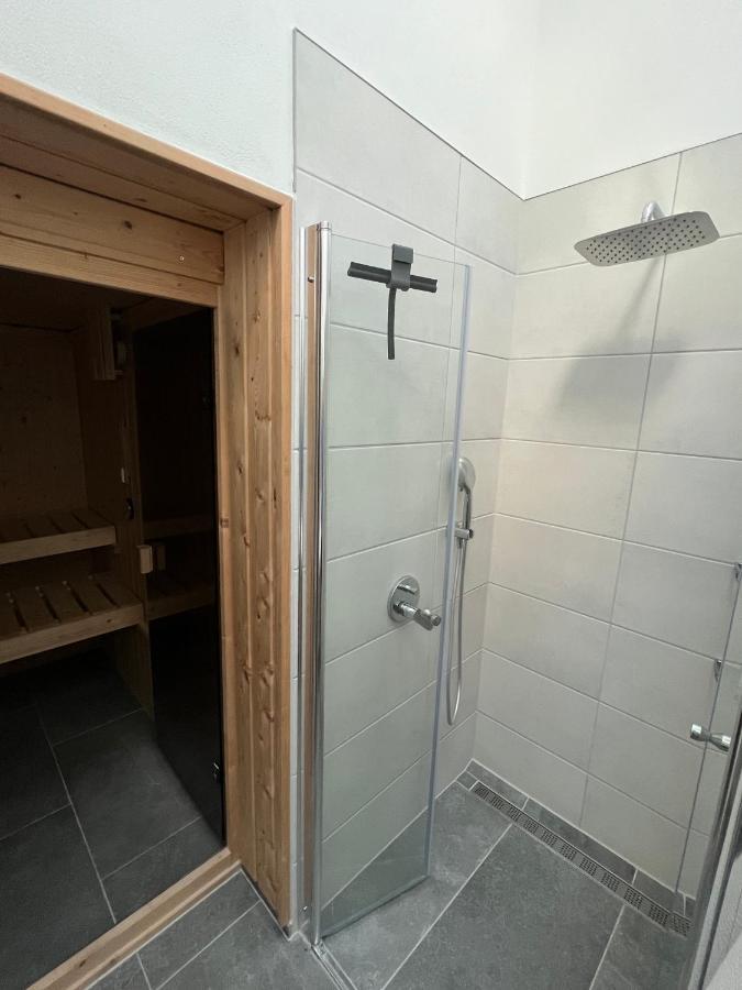 Ferienhaus Auszeit Mit Sauna Schwarz Buitenkant foto