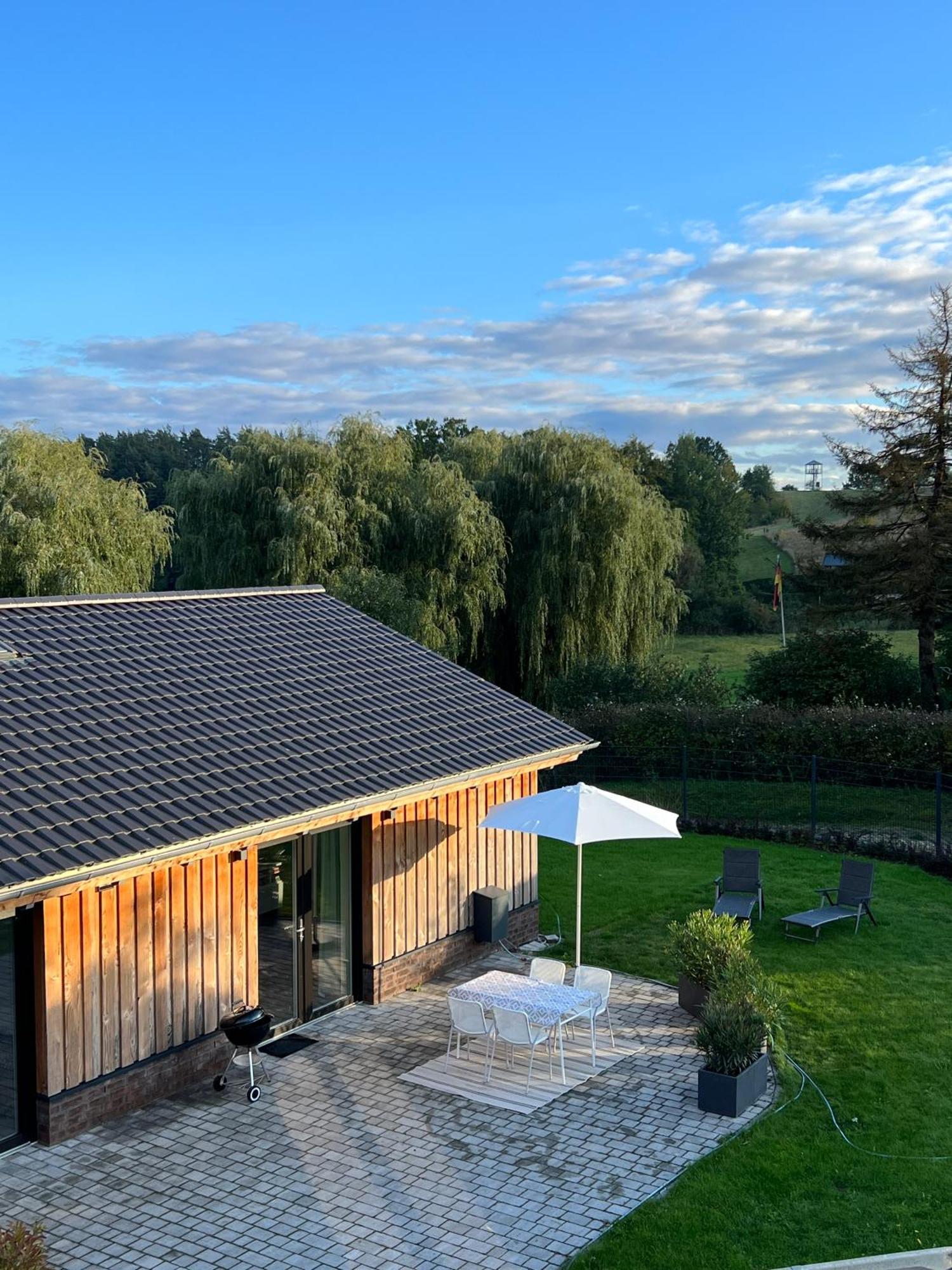 Ferienhaus Auszeit Mit Sauna Schwarz Buitenkant foto